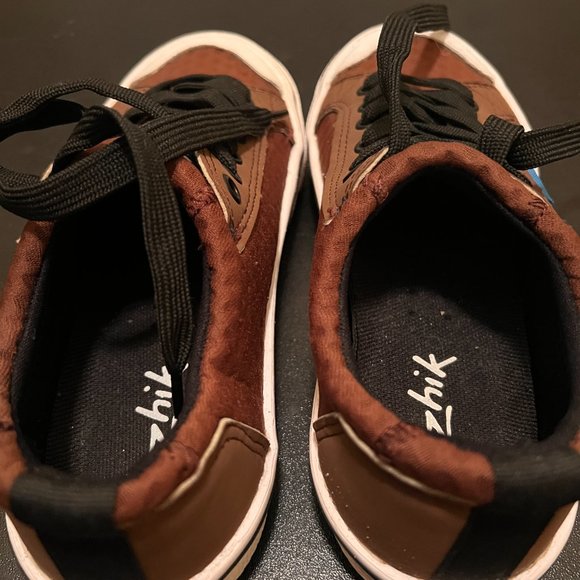 Zhik size 6 brown with black accents laceup - Picture 7 of 11